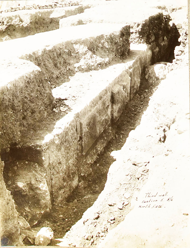 חפירות החומה השלישית