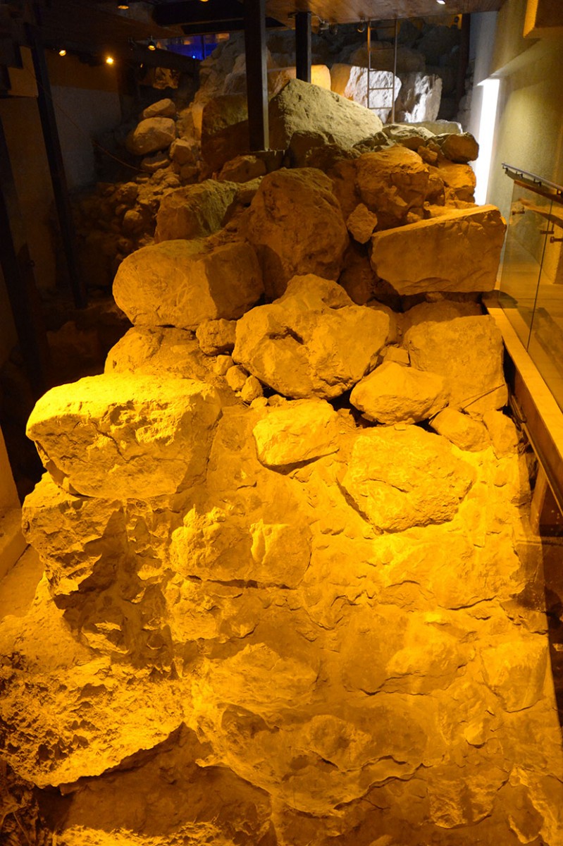 ביצורים מהתקופה הכנענית בעיר דוד (צילם: עמוס בן-גרשום, לע"מ)
